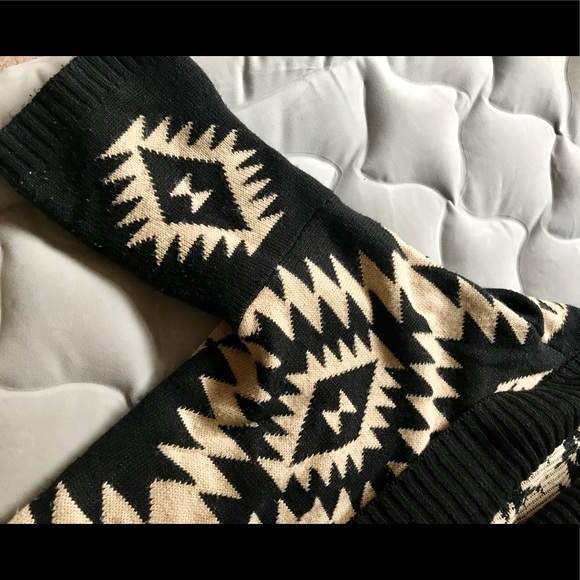 Windsor Tribal Cardigan - Picture 3 of 3